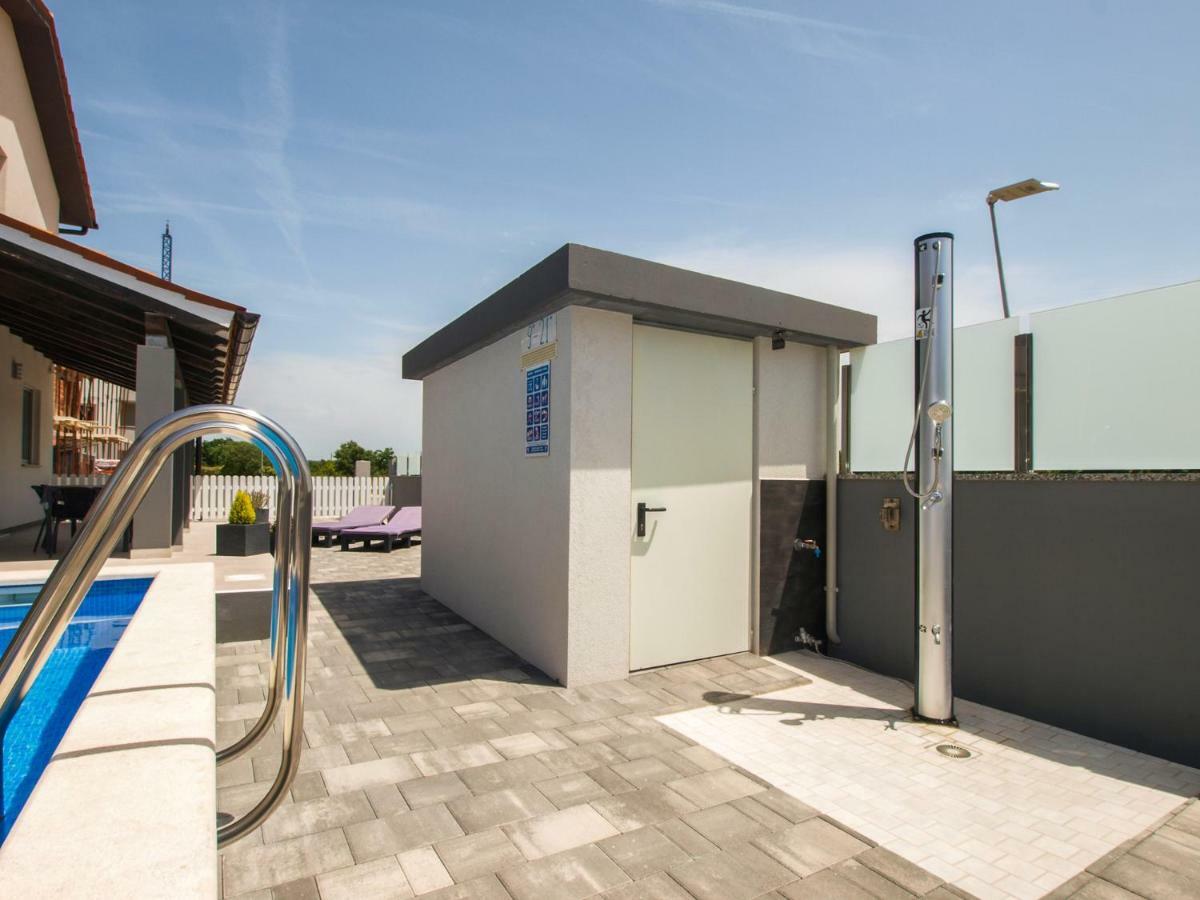 4 Stars Apartments-Pikula Fažana Exteriér fotografie