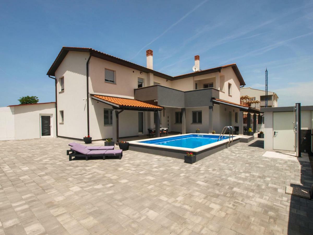 4 Stars Apartments-Pikula Fažana Exteriér fotografie