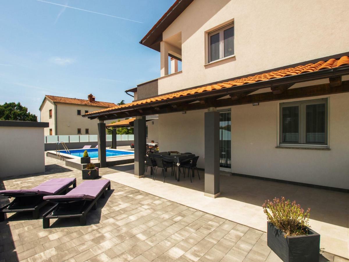 4 Stars Apartments-Pikula Fažana Exteriér fotografie