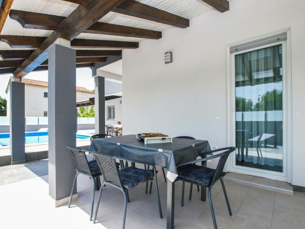 4 Stars Apartments-Pikula Fažana Exteriér fotografie