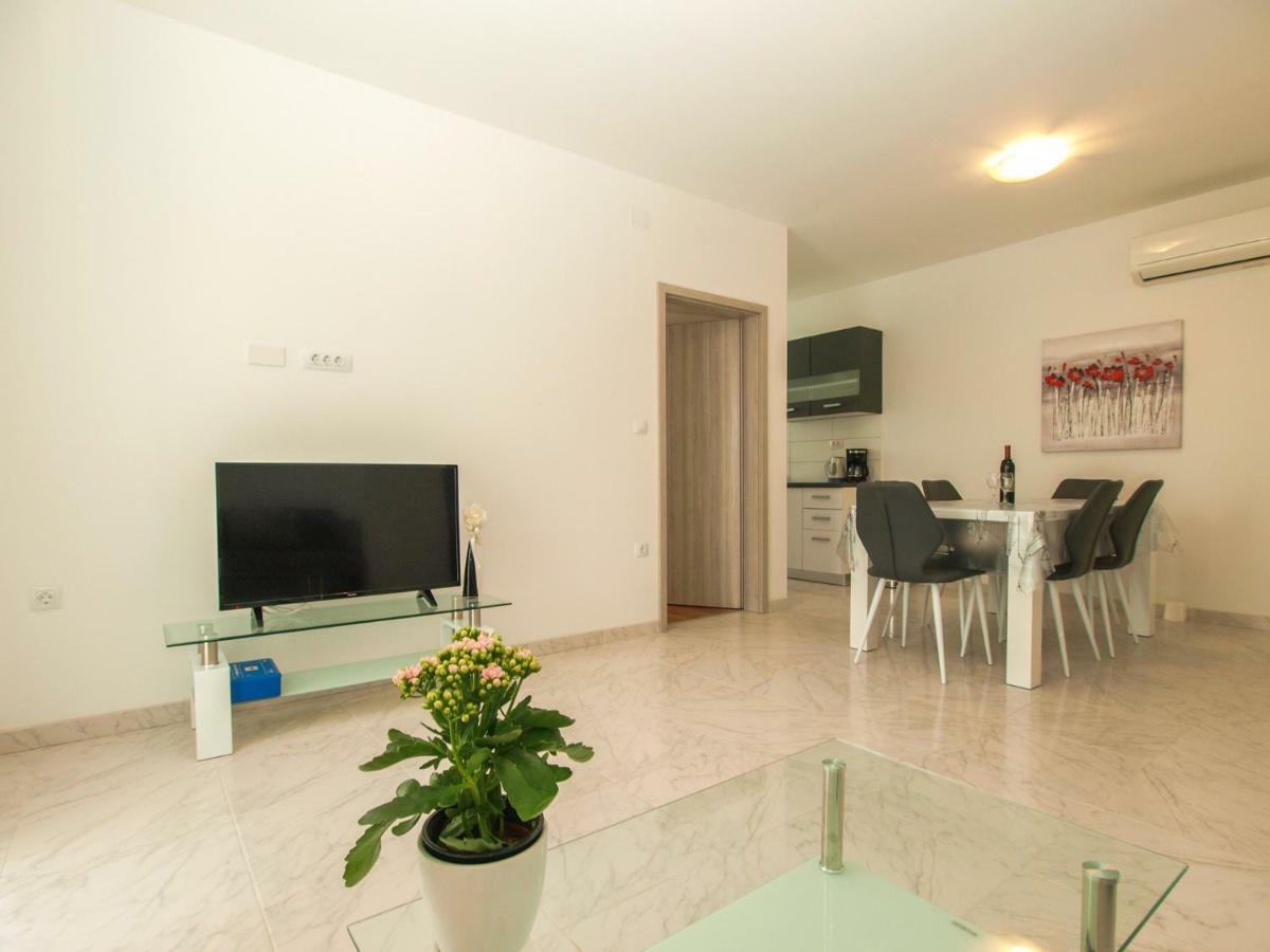 4 Stars Apartments-Pikula Fažana Exteriér fotografie