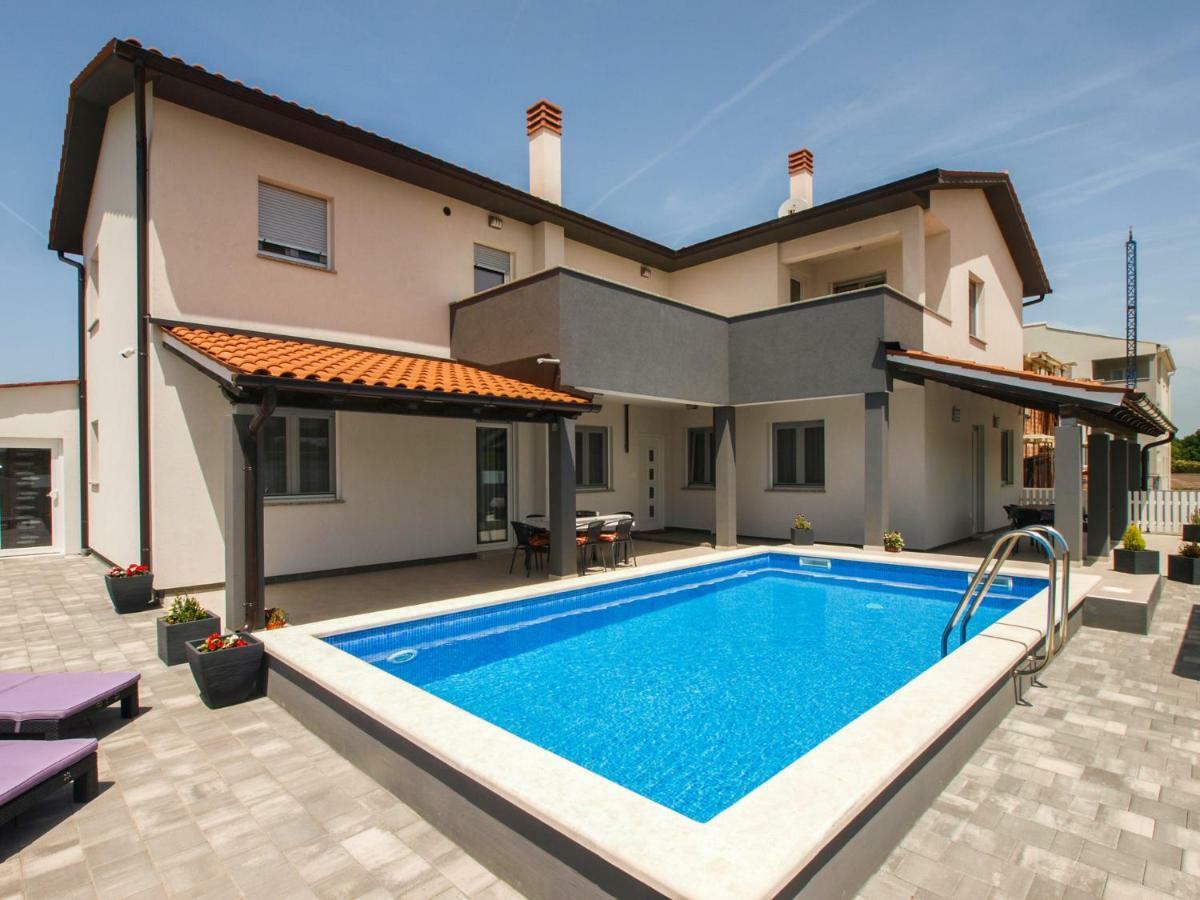 4 Stars Apartments-Pikula Fažana Exteriér fotografie