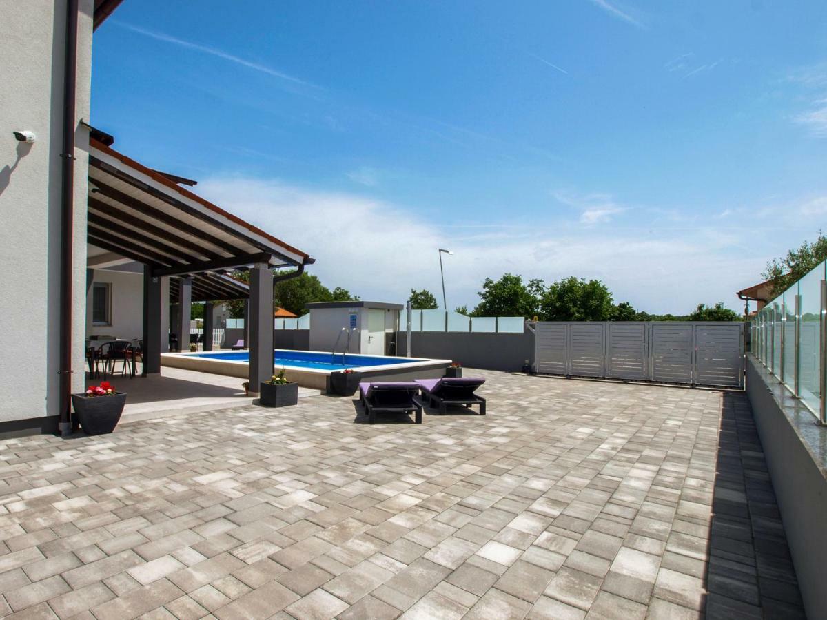 4 Stars Apartments-Pikula Fažana Exteriér fotografie
