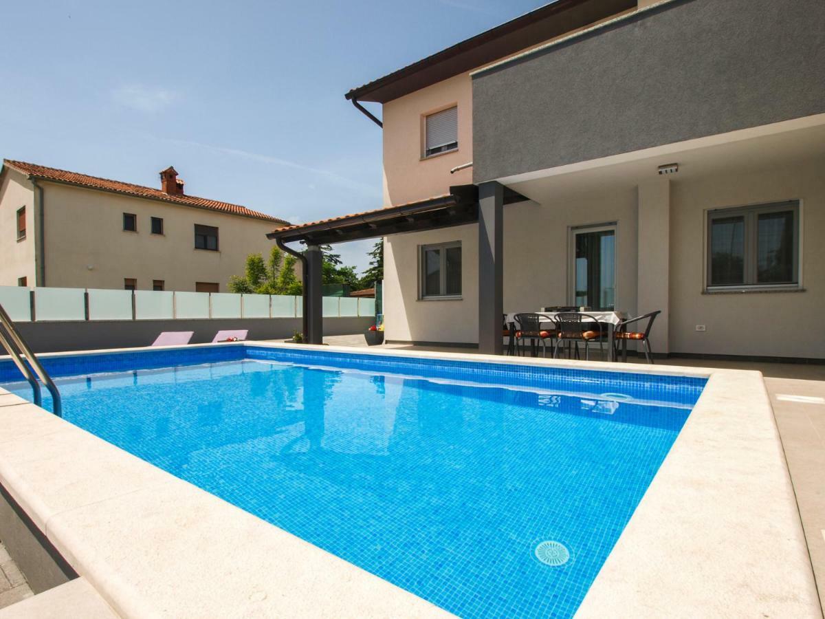 4 Stars Apartments-Pikula Fažana Exteriér fotografie